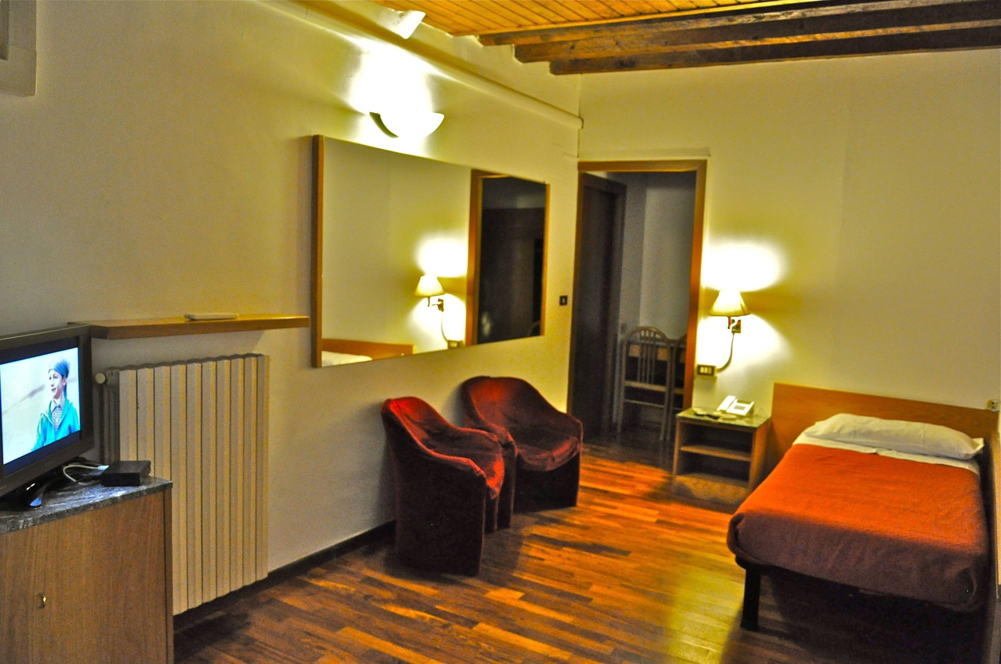 Hotel Vecchia Milano Buitenkant foto