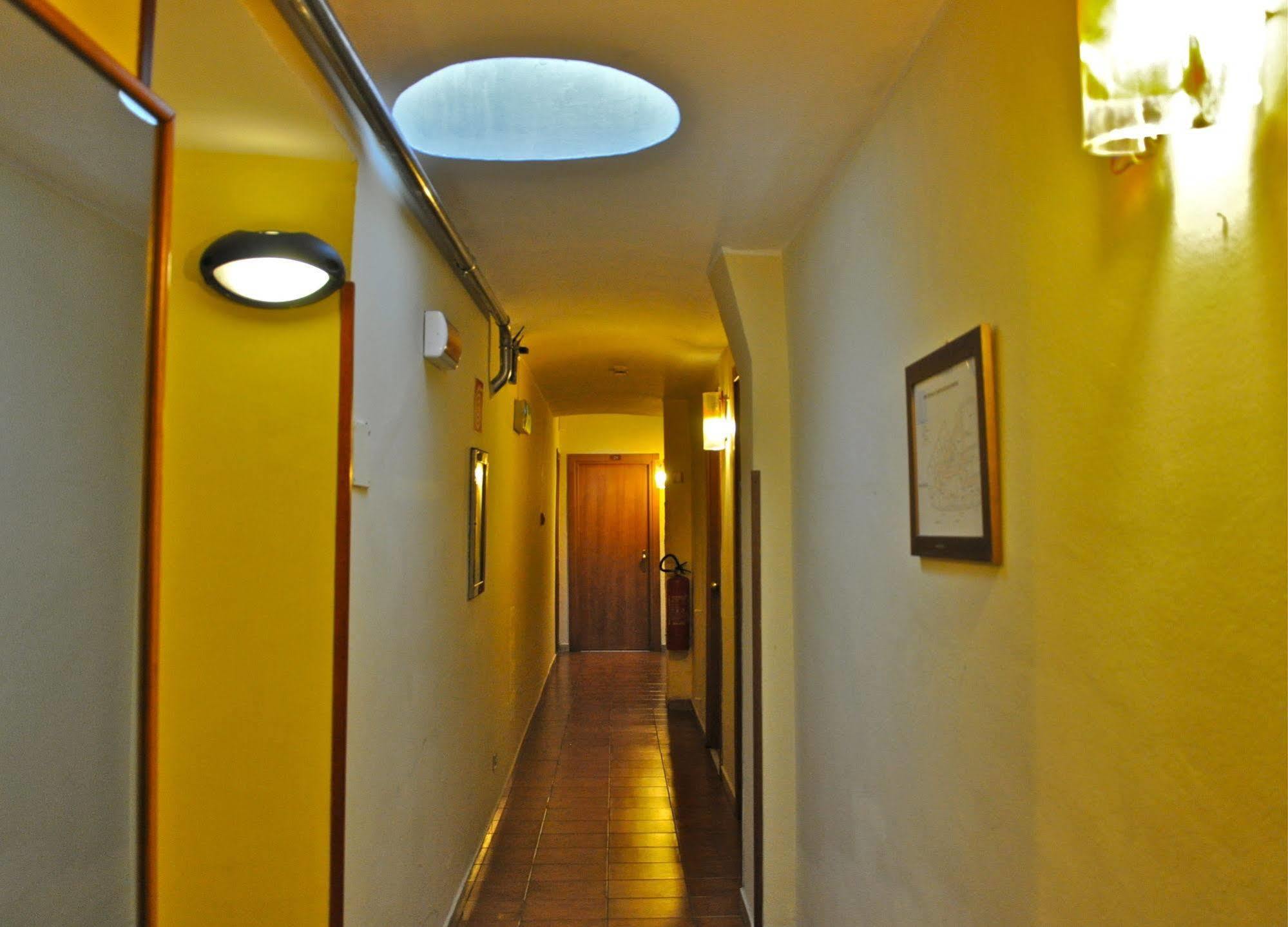Hotel Vecchia Milano Buitenkant foto