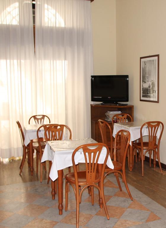 Hotel Vecchia Milano Buitenkant foto